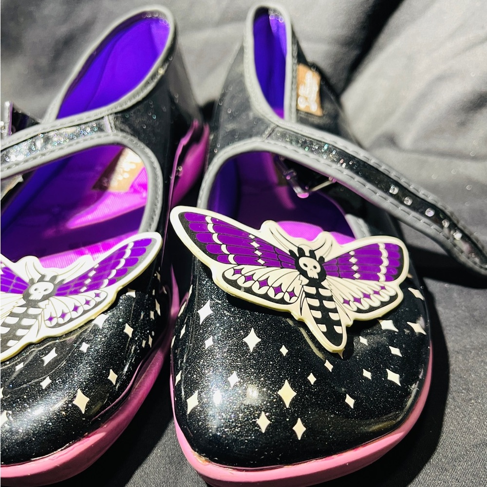 Stylish Kids Dress Shoes with Butterfly Design - Picture 3 of 9
